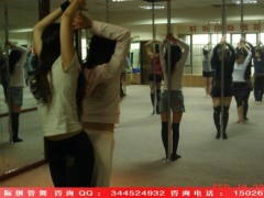 钢管舞上海钢管舞钢管舞培训钢管舞学校图1